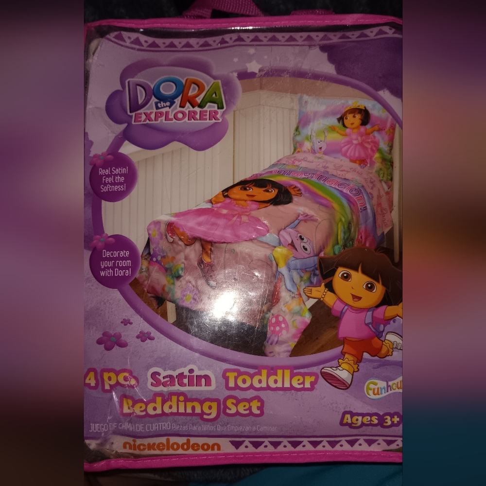Toddler comforter set